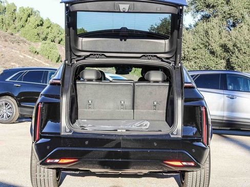 New 2026 Cadillac Lyriq Sport image 26