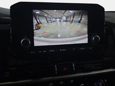 Used 2025 Nissan Pathfinder SV FWD image 23