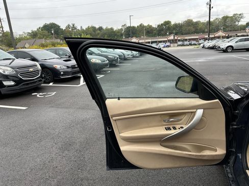 Used 2015 BMW 320i xDrive Sedan image 14