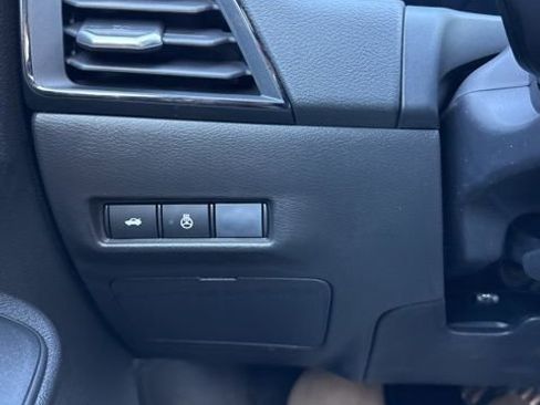 New 2026 Nissan Sentra SV w/ SV Convenience Package FWD image 20