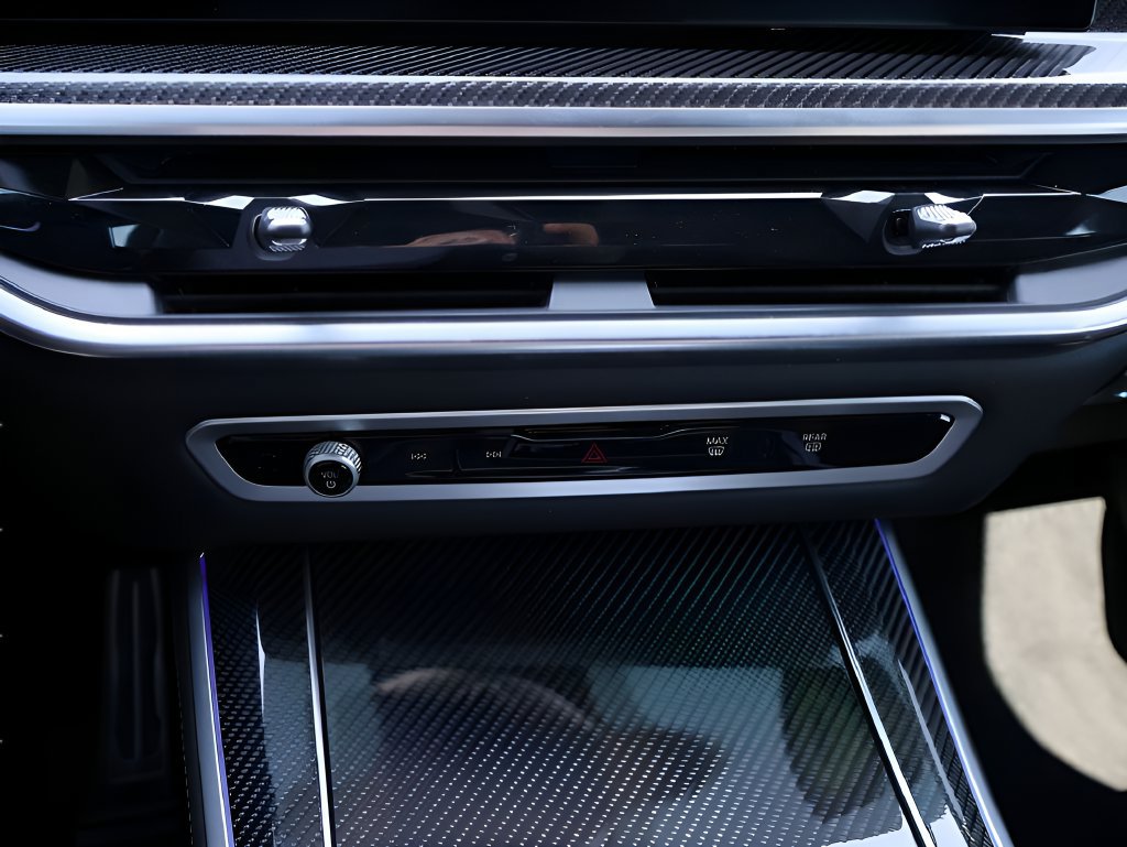 Used 2025 BMW X5 M60i AWD/4WD image 28