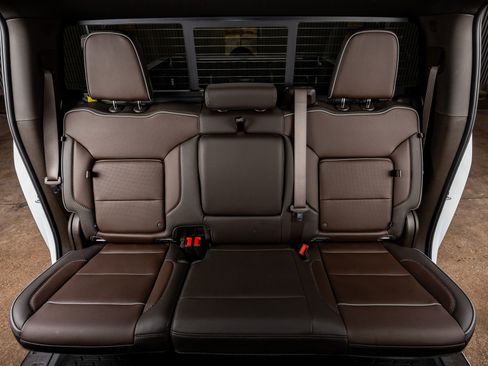 Used 2025 GMC Sierra 2500 Denali w/ Denali Reserve Package image 35