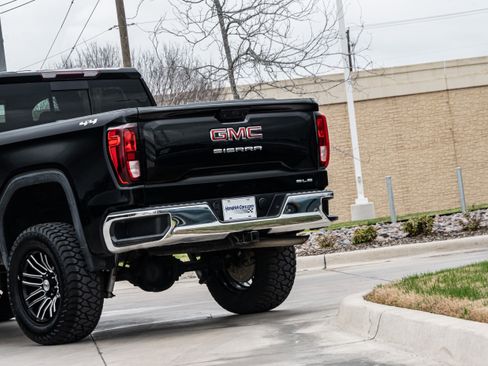 Used 2024 GMC Sierra 1500 SLE w/ Preferred Package image 6