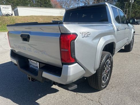 Certified 2025 Toyota Tacoma TRD Sport image 8