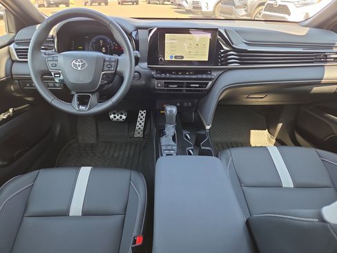 Certified 2025 Toyota Camry SE image 23