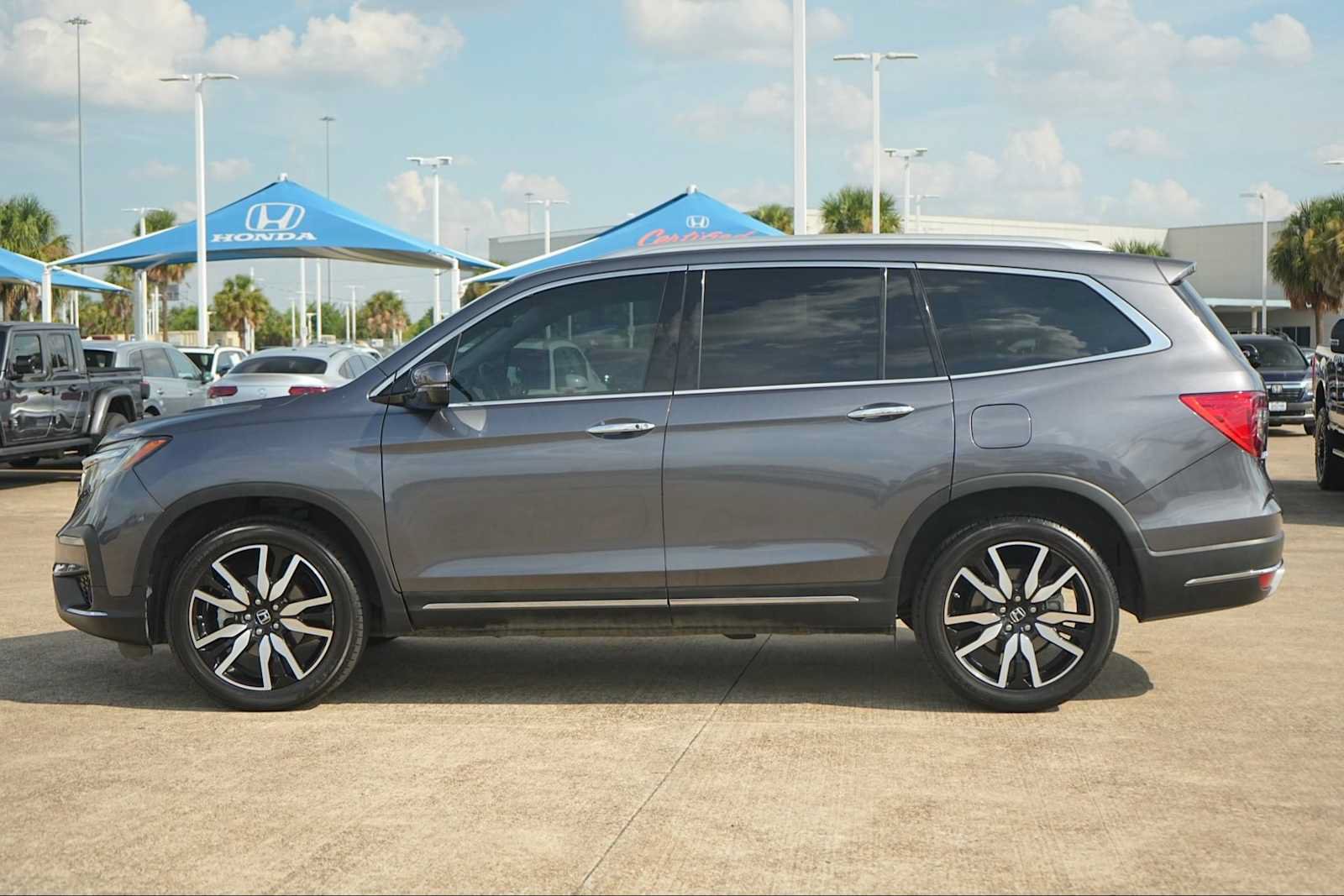 Used 2019 Honda Pilot Elite image 3