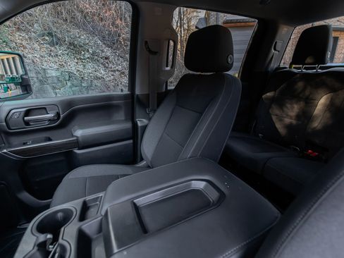 Used 2022 Chevrolet Silverado 2500 LT w/ Convenience Package image 20