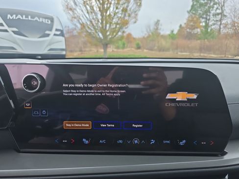 New 2026 Chevrolet Traverse LT image 23