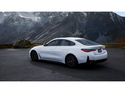 New 2026 BMW i4 eDrive40 image 2