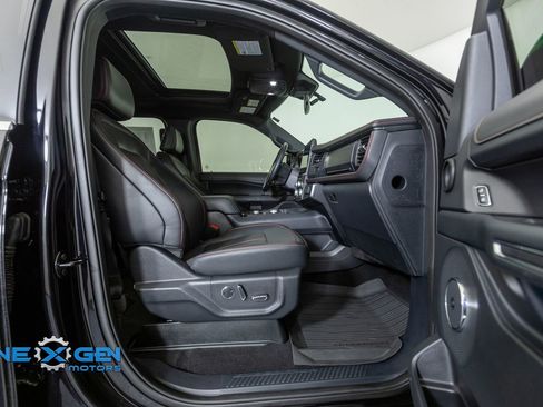 Used 2024 Ford Expedition Max Limited image 39