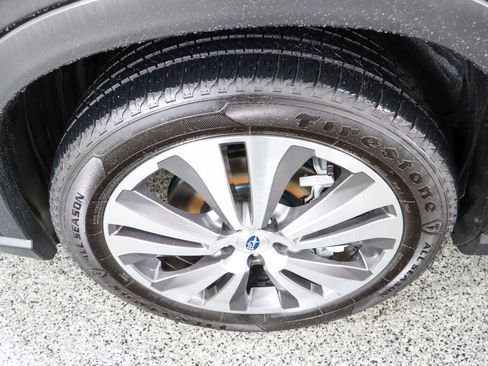 Used 2022 Subaru Ascent Limited AWD/4WD image 11