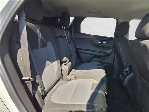 Used 2025 Chevrolet Blazer LT FWD image 19
