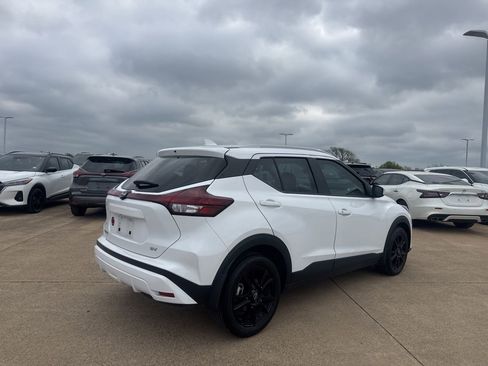 Used 2023 Nissan Kicks SV image 21