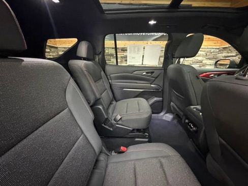 Used 2024 Chevrolet Traverse Z71 AWD/4WD image 34