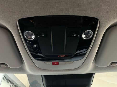 Used 2025 Kia Seltos S image 16