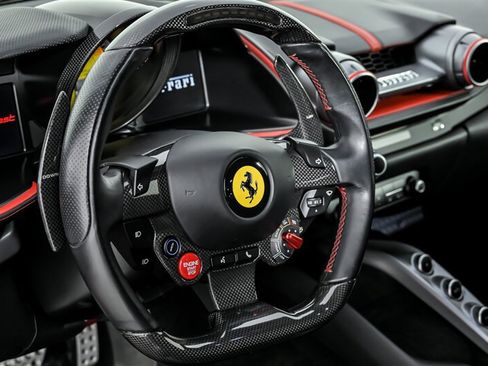 Used 2018 Ferrari 812 Superfast RWD image 22