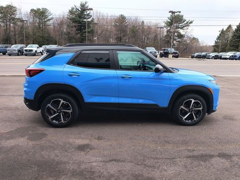 Used 2023 Chevrolet TrailBlazer RS w/ Sun and Liftgate Package image 9