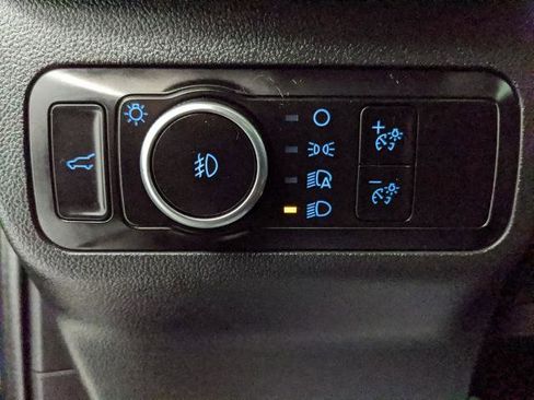 Certified 2022 Ford Escape Titanium w/ Class II Trailer Tow Package image 15