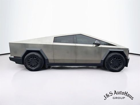 Used 2024 Tesla Cybertruck Cyberbeast AWD/4WD image 8