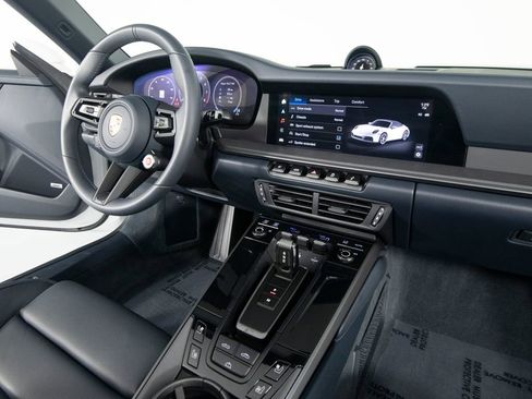 Certified 2025 Porsche 911 Carrera RWD image 36
