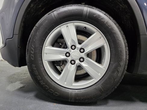 Used 2019 Chevrolet Trax LS w/ Tint and Cruise Package AWD/4WD image 5