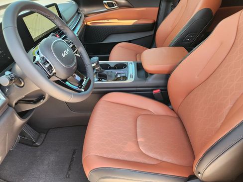 New 2026 Kia Carnival SX FWD image 9