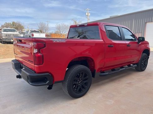 Used 2025 Chevrolet Silverado 1500 Custom Trail Boss w/ Turbomax Blackout Package image 4