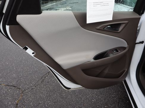 Used 2024 Chevrolet Malibu LT FWD image 30