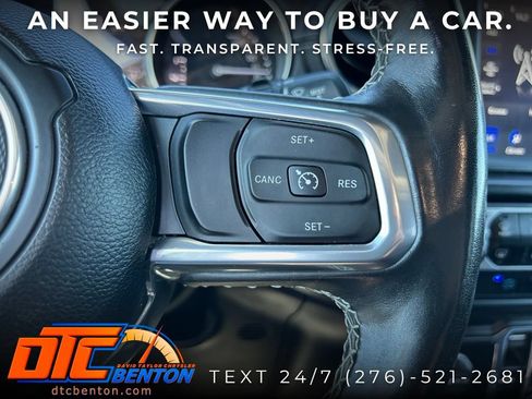 Used 2022 Jeep Wrangler Unlimited Sahara w/ Cold Weather Group AWD/4WD image 17
