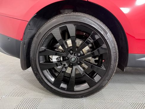 Used 2025 Land Rover Range Rover Sport SE AWD/4WD image 13