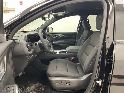 New 2026 Chevrolet Traverse LT image 8