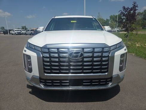 Used 2024 Hyundai Palisade Calligraphy AWD/4WD image 3