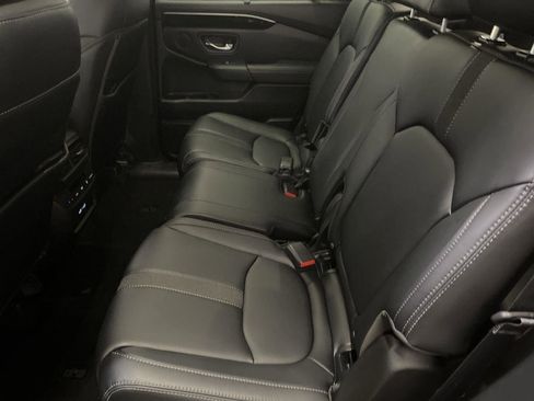 Used 2023 Honda Pilot Touring image 23