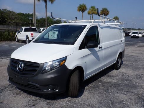 Used 2023 Mercedes-Benz Metris image 21