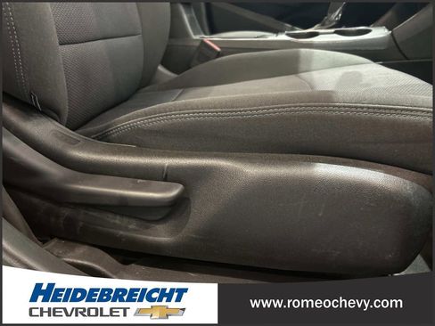 Used 2017 Chevrolet Cruze LT w/ Convenience Package image 33