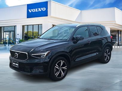 Used 2023 Volvo XC40 B5 Core