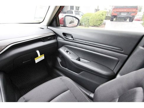 New 2026 Nissan Altima 2.5 SV w/ SV Special Edition Package FWD image 8