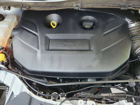 Used 2015 Ford Escape Titanium w/ Equipment Group 301A AWD/4WD image 29