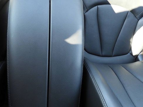 Used 2019 Buick Envision Essence FWD image 44