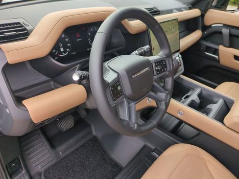 New 2026 Land Rover Defender 110 S AWD/4WD image 7