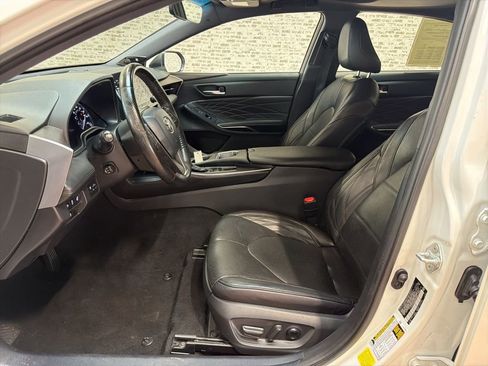 Used 2021 Toyota Avalon Limited FWD image 22