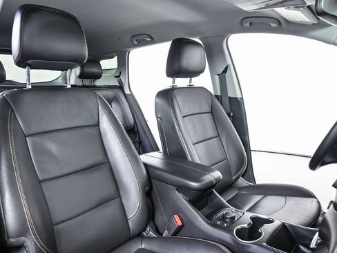 Used 2019 GMC Terrain SLT FWD image 22