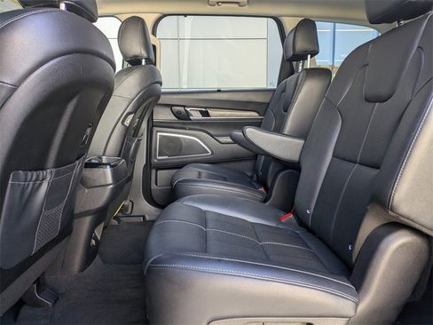 Used 2020 Kia Telluride SX image 16