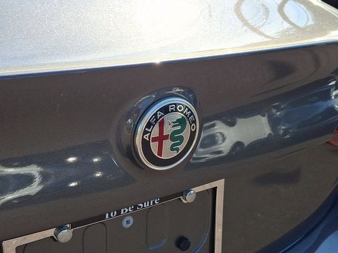 Used 2023 Alfa Romeo Giulia AWD w/ Quick Order Package 22X Lusso image 32