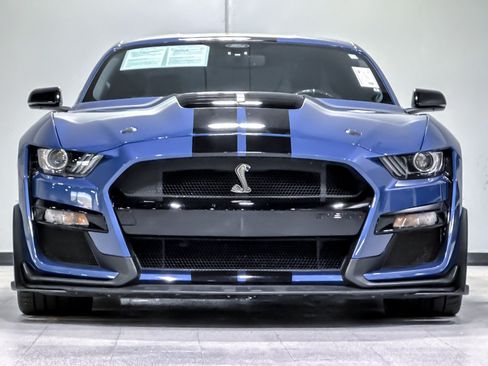 Used 2021 Ford Mustang Shelby GT500 w/ Technology Package RWD image 5