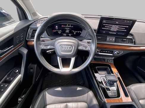 Used 2022 Audi Q5 2.0T Premium Plus w/ Premium Plus Package AWD/4WD image 6