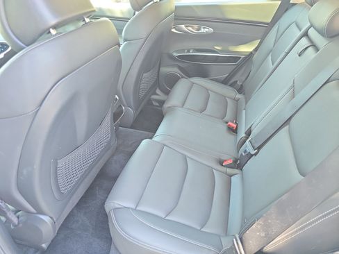 Used 2025 Genesis GV70 2.5T AWD/4WD image 14
