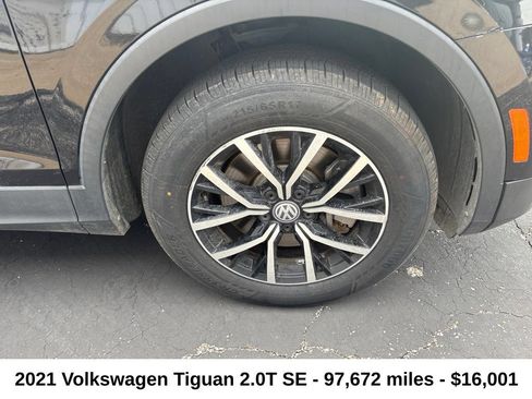 Used 2021 Volkswagen Tiguan SE FWD image 2