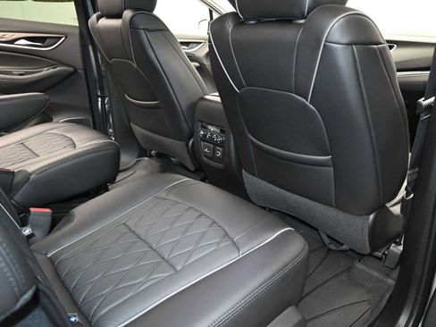 Used 2024 Buick Enclave Avenir AWD/4WD image 33
