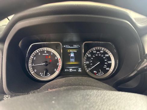 Used 2018 Nissan Titan SV AWD/4WD image 33